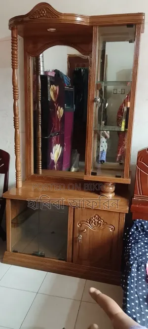 Teak wood dressing table, used for a short time.