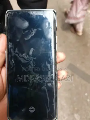 টেকনো ক্যামন ৪০ প্রো ৪জি ২৫৬ জিবি ব্ল্যাক