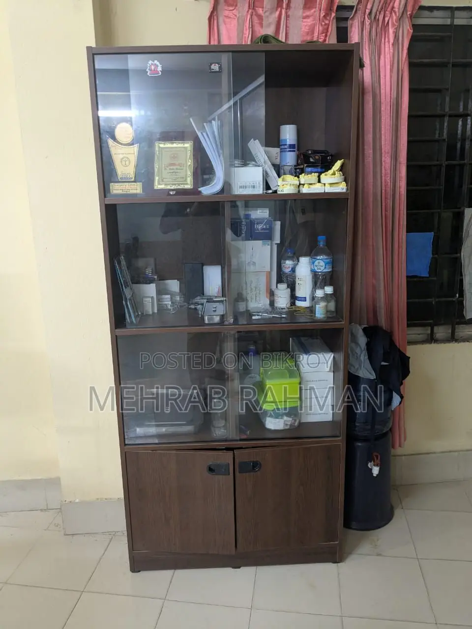 Regal Cabinet in Fresh Condition