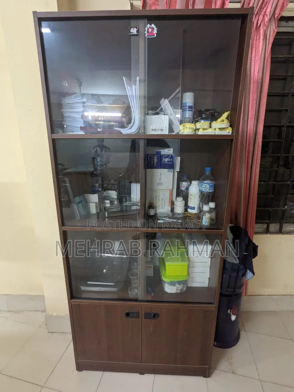Regal Cabinet in Fresh Condition