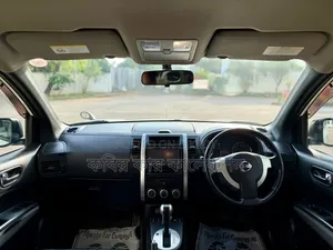Nissan X-Trail 2011 Pearl