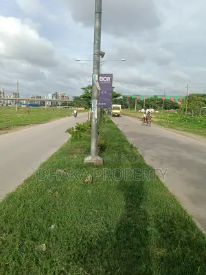 110ft Road 6 Katha Commercial South at Sector-17/H1