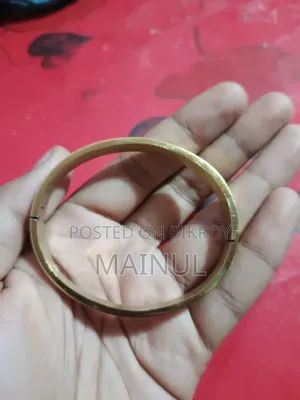 Brand Badge Light Gucci