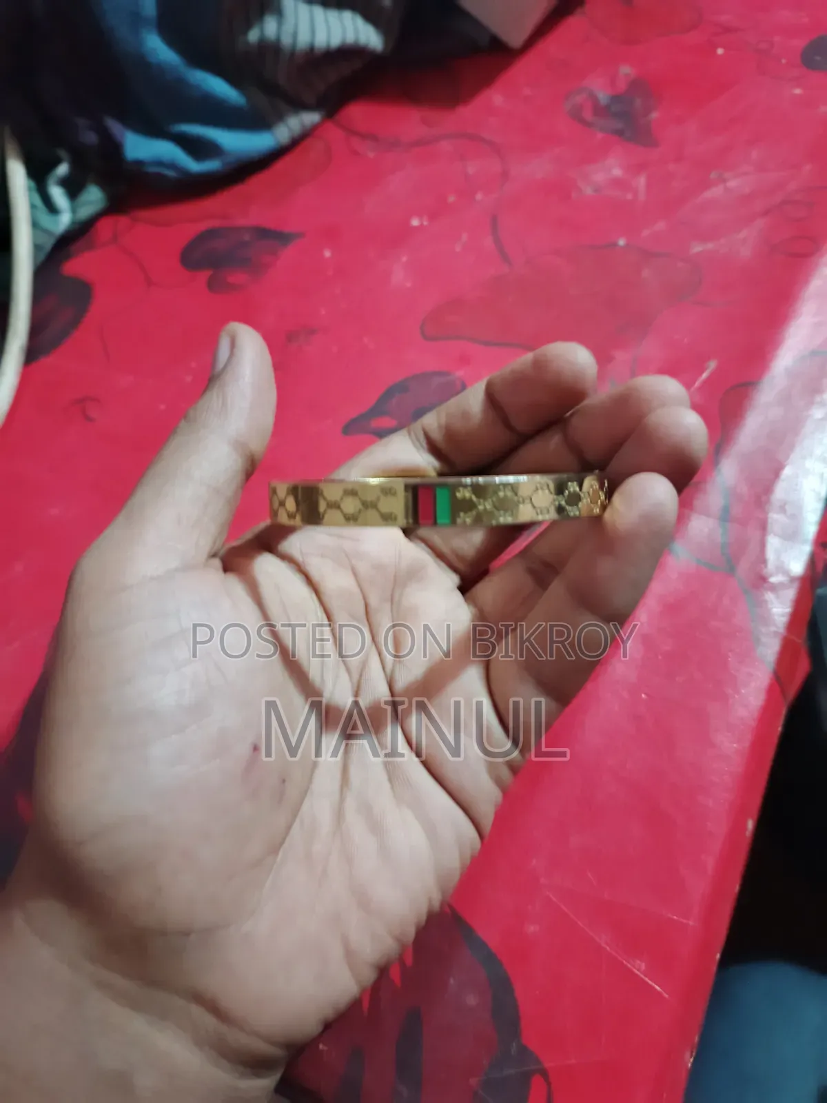 Brand Badge Light Gucci