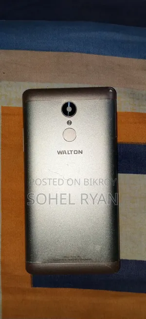 Walton 16 GB Gold
