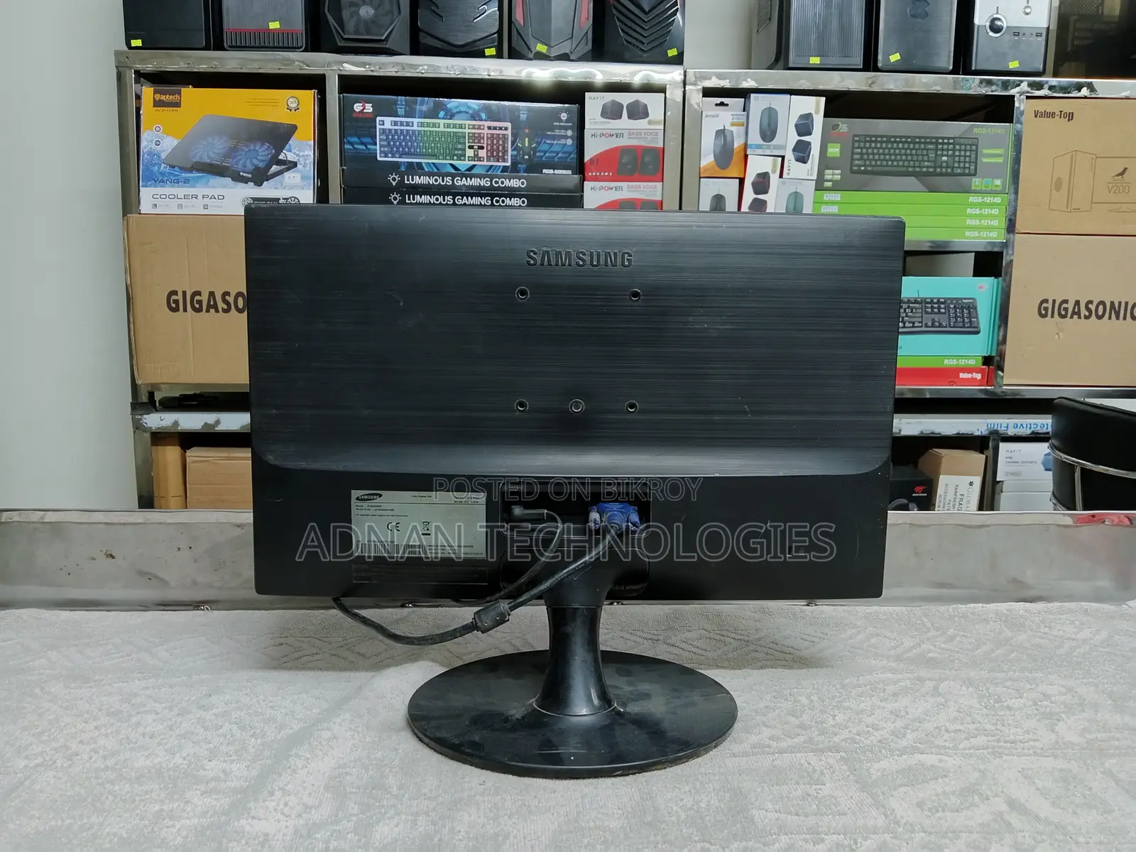 Samsung S19D300NY 19-inch HD Wide Screen LED Monitor | Full Fresh
