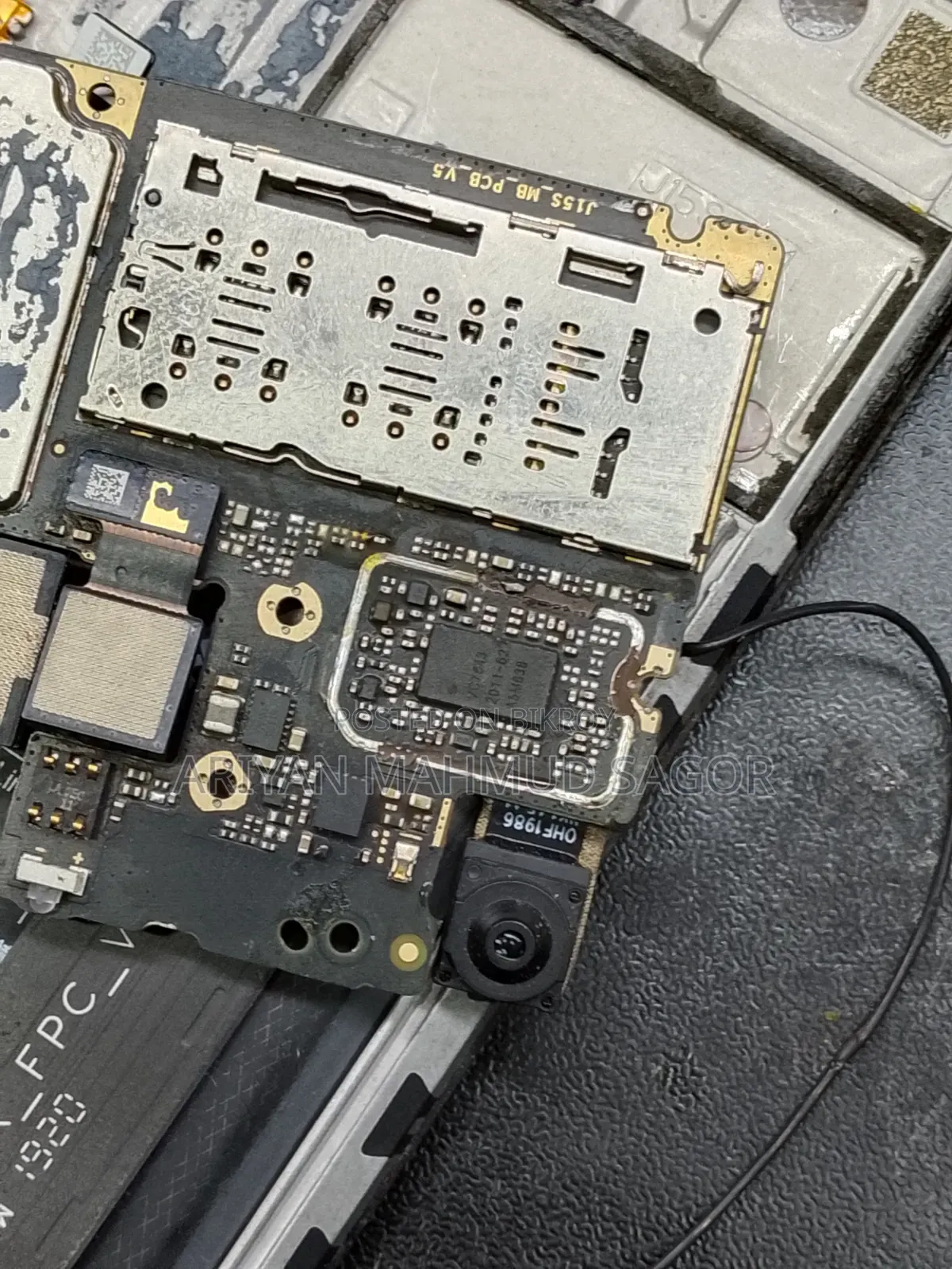 Any broken mobile phone bought for cash