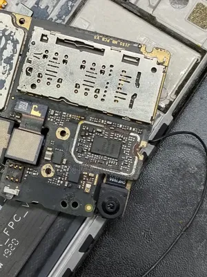 Any broken mobile phone bought for cash