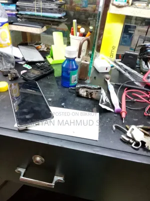 Any broken mobile phone bought for cash