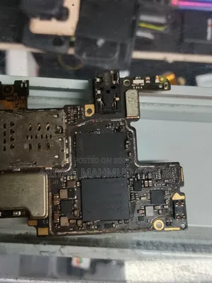 Any broken mobile phone bought for cash