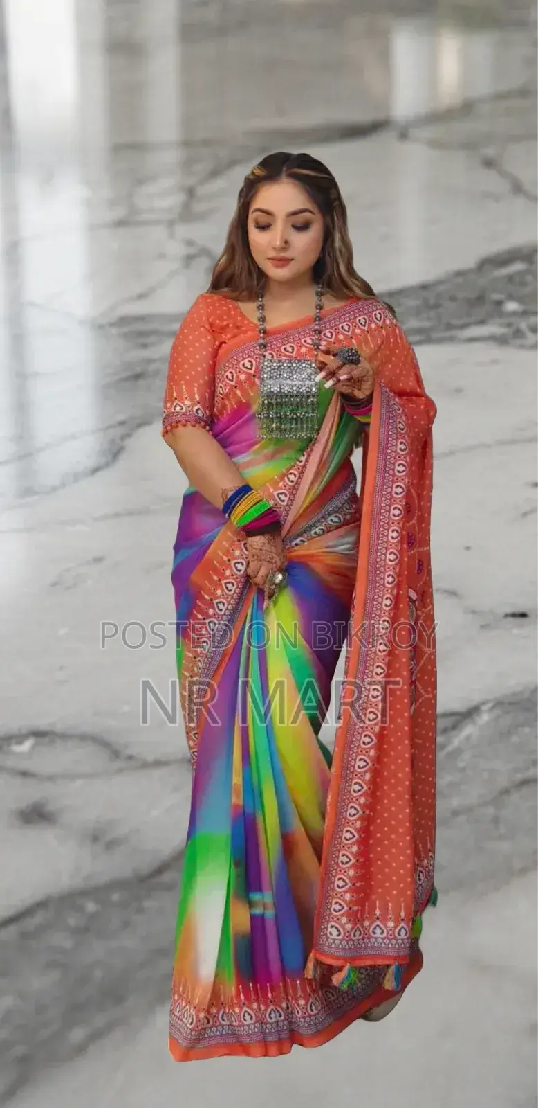 Elegant Digital Print Saree with Blouse Piece