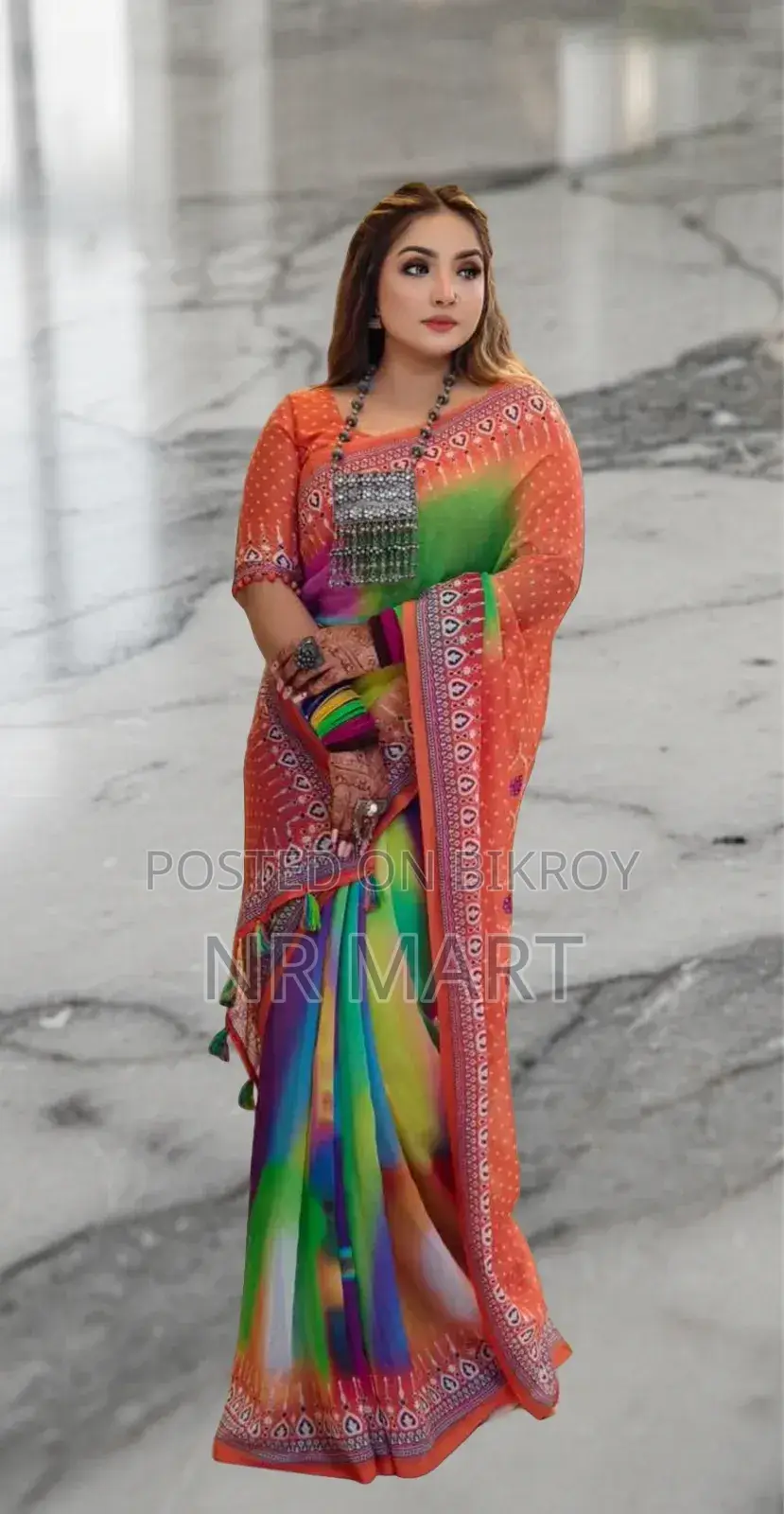 Elegant Digital Print Saree with Blouse Piece