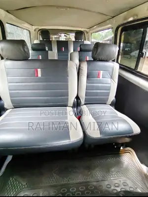 Toyota HiAce 2011 White