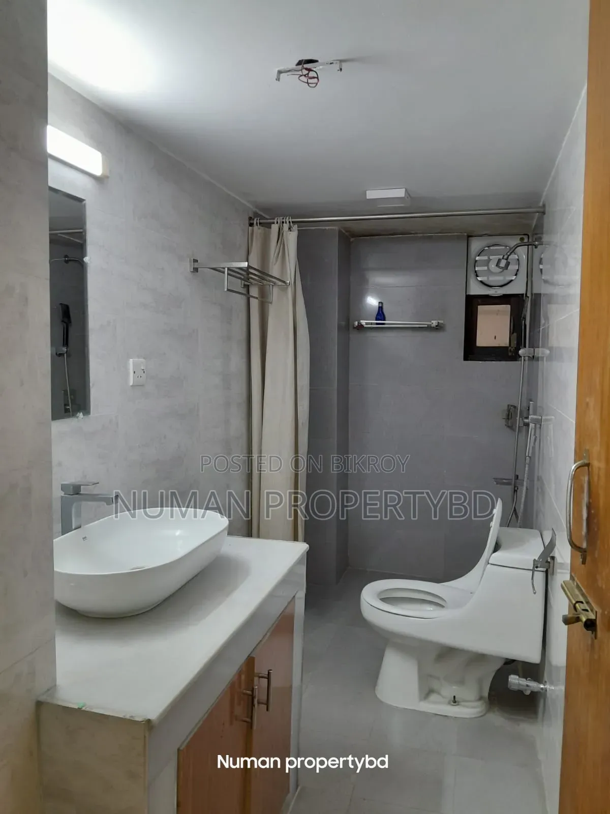 4bdrm Apartment in Numan Property Bd, Basundhara for Rent