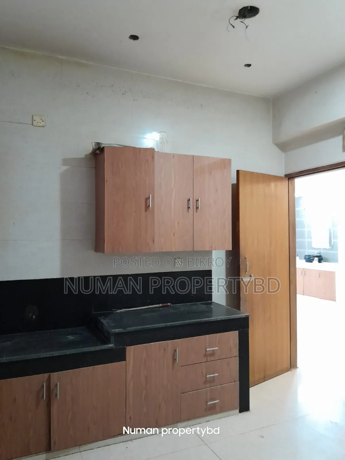 4bdrm Apartment in Numan Property Bd, Basundhara for Rent