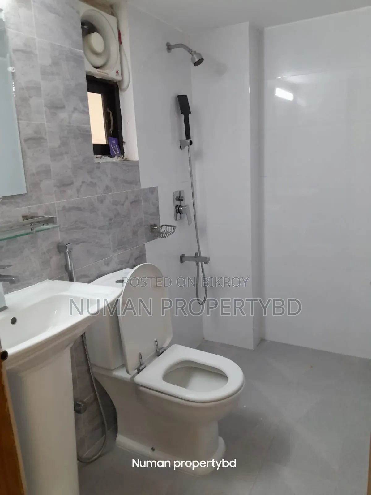 4bdrm Apartment in Numan Property Bd, Basundhara for Rent