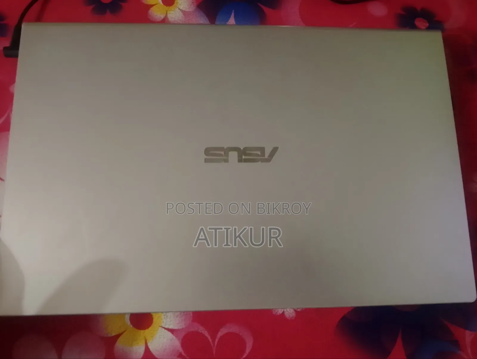 Laptop ASUS X540LA 4GB Intel Core I3 HDD+SSD 256GB