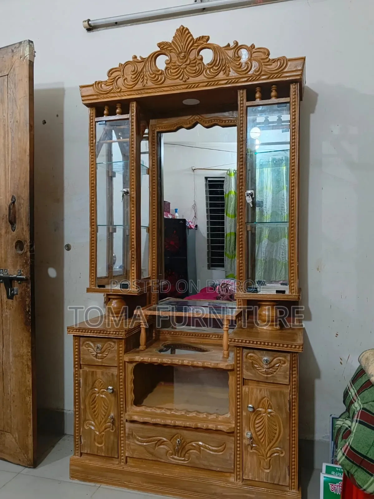 Chittagong Teak Wood Dressing Table