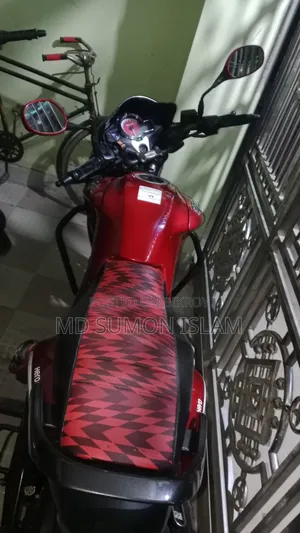 Hero Hunk 2023 Red