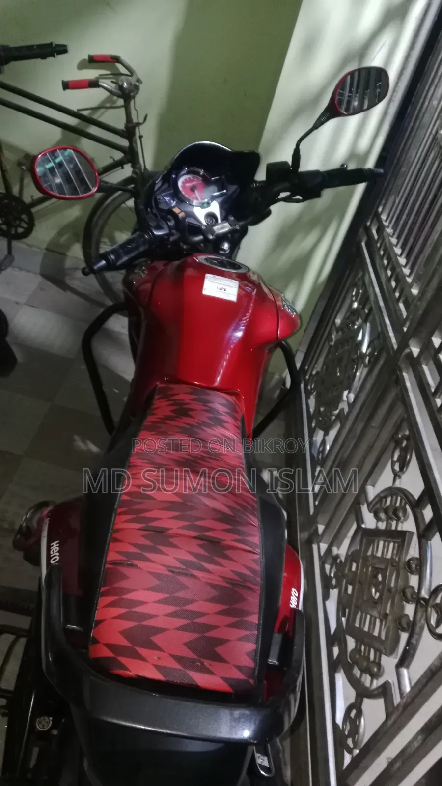 Hero Hunk 2023 Red
