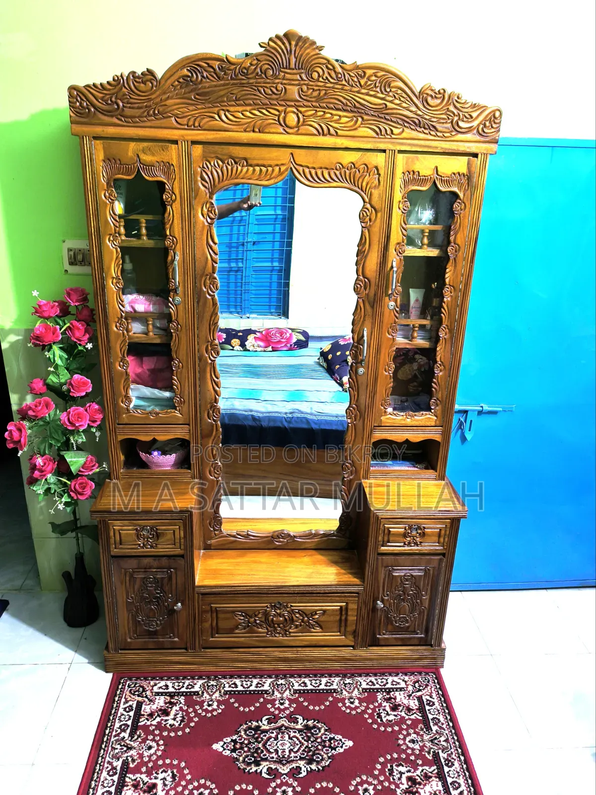 ড্রেসিং টেবিল