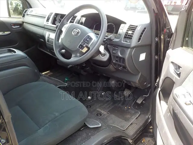 Toyota HiAce 2021 Black