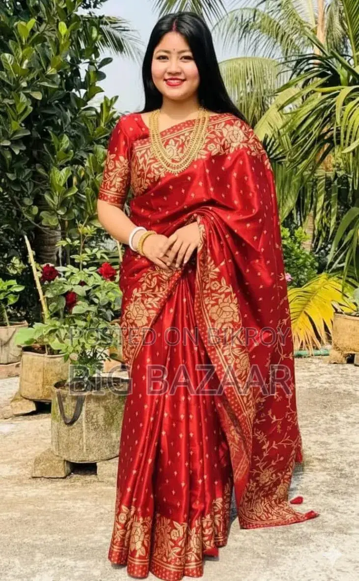 জাপানি সিল্ক স্কিন প্রিন্ট শাড়ি উইথ ব্লাউজ পিস