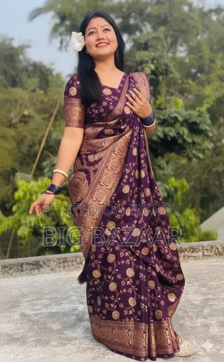 জাপানি সিল্ক স্কিন প্রিন্ট শাড়ি উইথ ব্লাউজ পিস