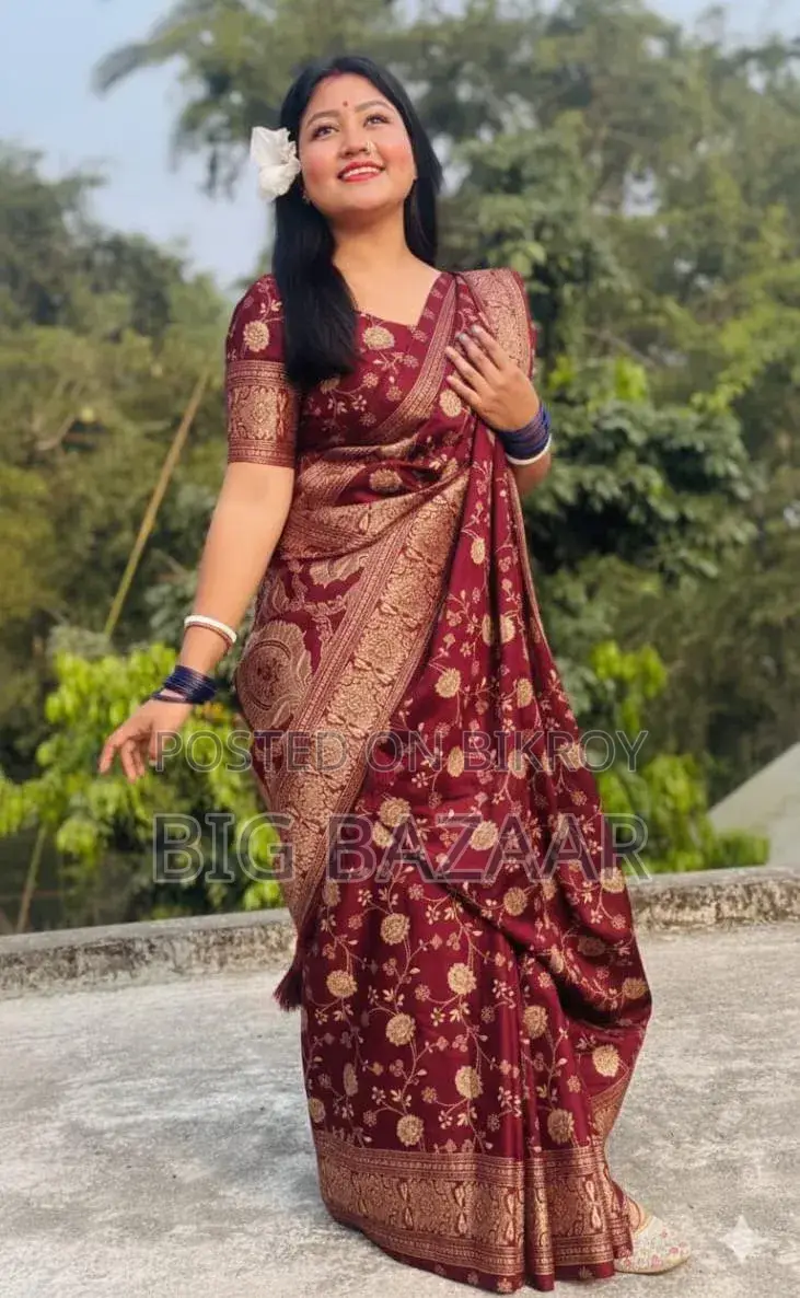 জাপানি সিল্ক স্কিন প্রিন্ট শাড়ি উইথ ব্লাউজ পিস