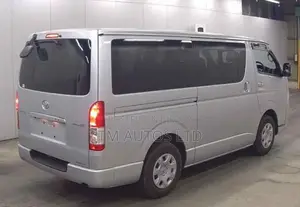 টয়োটা হাইএস ২০২১ সিলভার