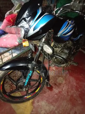 Bajaj Discover 100 2013 Black