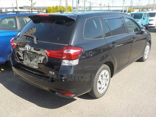 Toyota Corolla Fielder 1.5 Hybrid FWD 2021 Black
