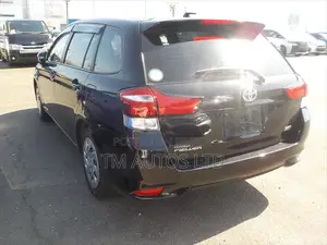 Toyota Corolla Fielder 1.5 Hybrid FWD 2021 Black