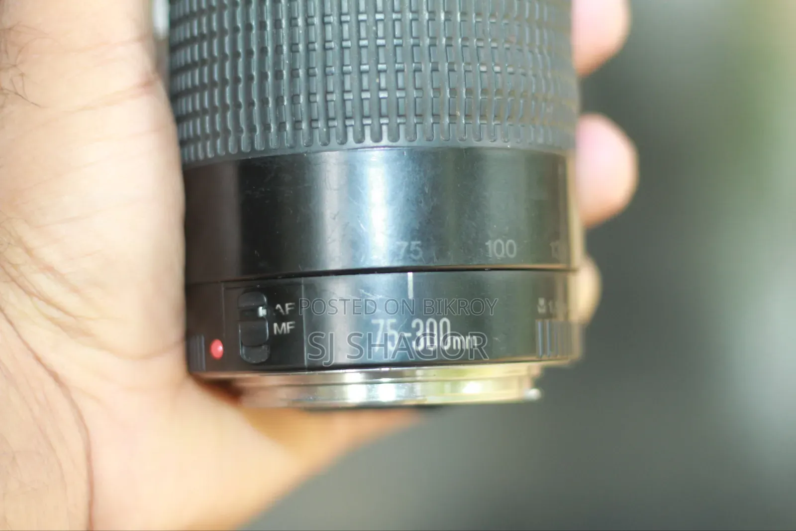 Canon EOS 1100D + 75-300mm Zoom Lens | Excellent Condition |