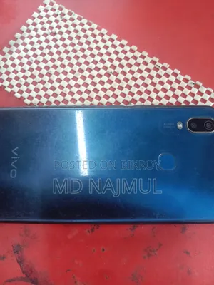 Vivo Y11 32 GB Blue