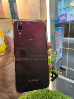 Vivo Y11 32 GB Red