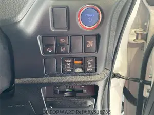 টয়োটা নোয়া ২০২১ পার্ল