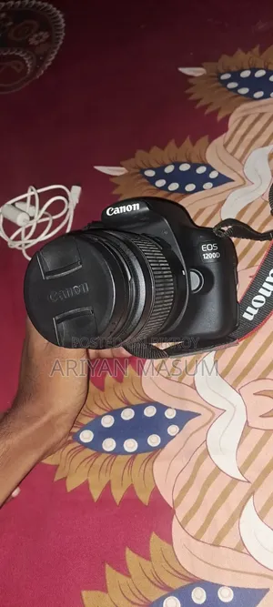 For Sale – Canon EOS 1200D DSLR