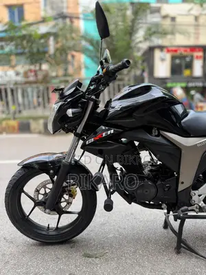 সুজুকি জিক্সার মনোটোন ২০২৪ কালো