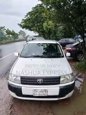 টয়োটা প্রোবক্স ২০০৪ সাদা