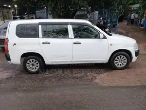 টয়োটা প্রোবক্স ২০০৪ সাদা