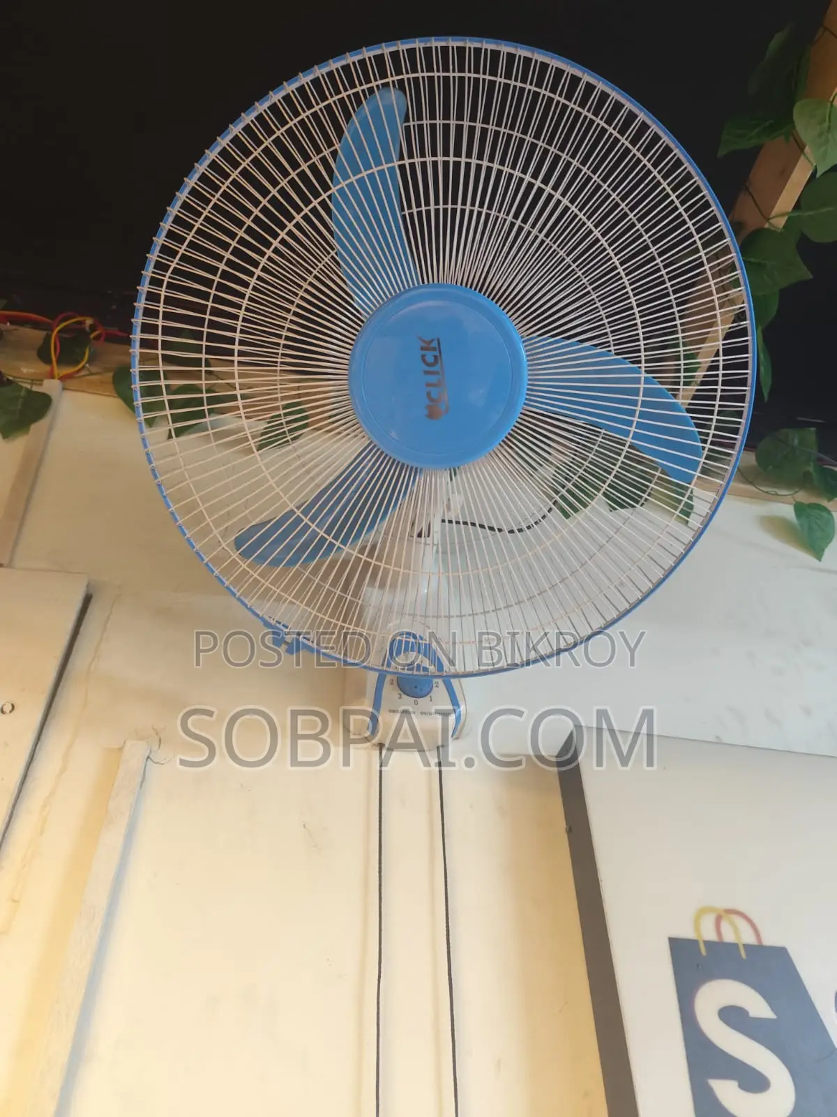 ক্লিক ১৮ ইঞ্চি ওয়াল ফ্যান - চমৎকার সচল অবস্থায়