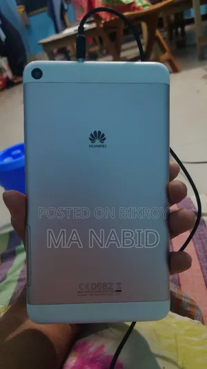 হুয়াওয়ে মিডিয়াপ্যাড ১৬ জিবি লাল