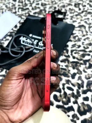 অ্যাপল আইফোন ১২ ৬৪ জিবি রেড