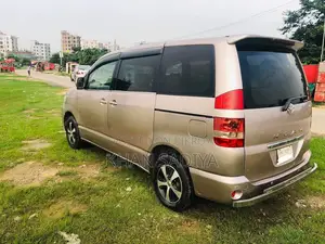 Toyota Noah 2.0 FWD (8 Seater) 2003 Gold