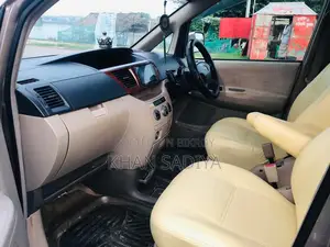Toyota Noah 2.0 FWD (8 Seater) 2003 Gold