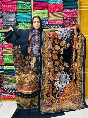 আমাদের কাছে ভালো থ্রি পিস পাওয়া যায়