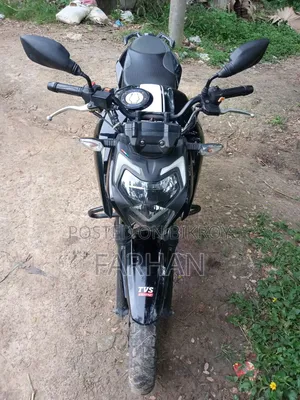 TVS Apache RTR 160 4V 2022 Black