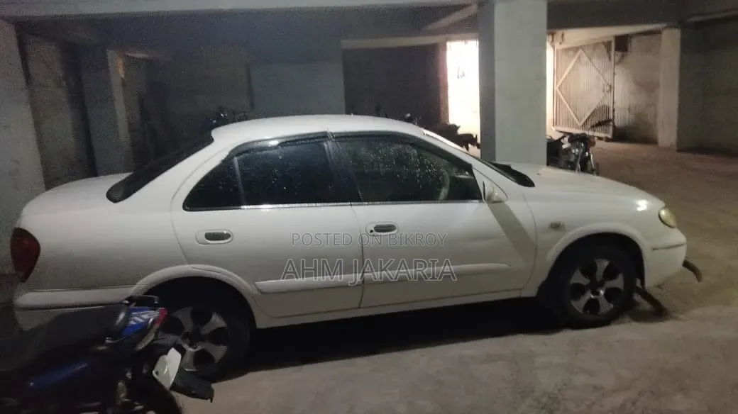 নিসান ব্লুবার্ড ২০০৫ অফ হোয়াইট