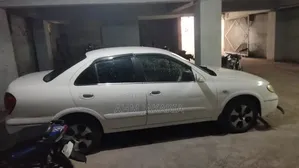 নিসান ব্লুবার্ড ২০০৫ অফ হোয়াইট